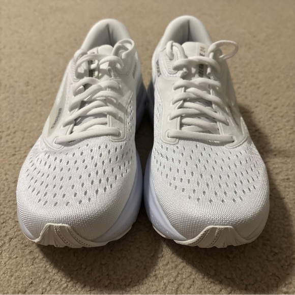 Brooks Adrenaline GTS 24 Women’s Size 9.5D Shoes Sneakers 1204261B148 White NEW - Picture 4 of 13